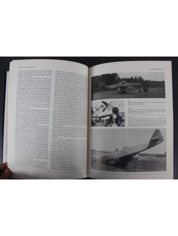 World War 2 Fighting Jets Book Jeffrey Ethell Alfred Price 1994